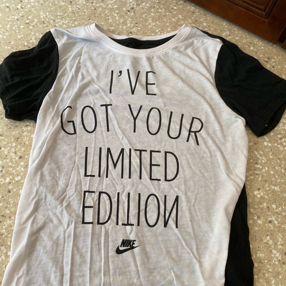 nike tee